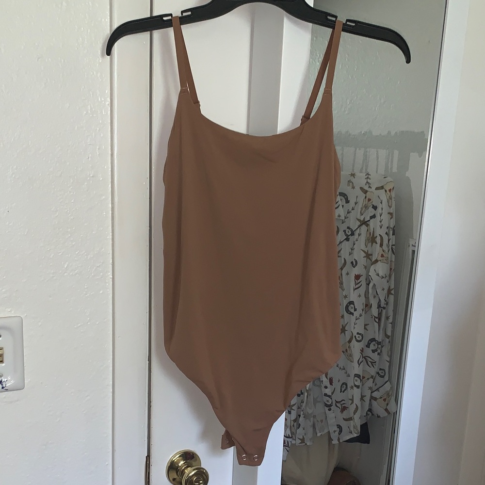 Auden Tan/Nude Scoop Neck Bodysuit